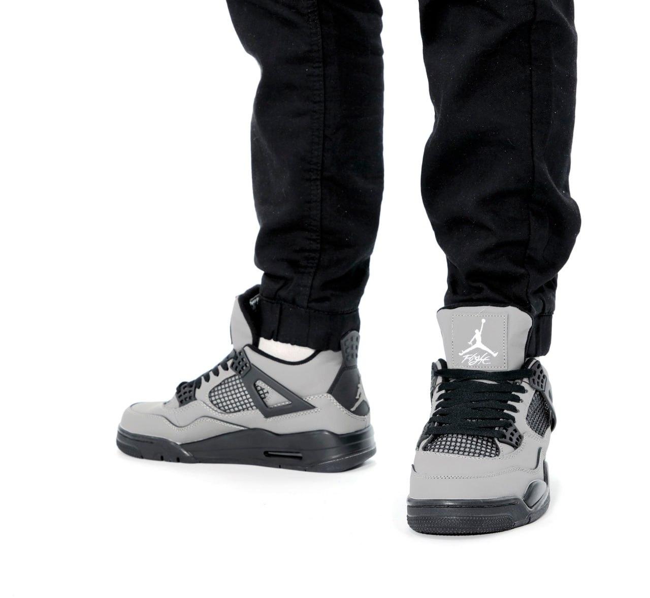 Чоловічі кросівки Nike Air Jordan 4 (сірі з чорним) низькі весняні осінні спортивні кроси К14210 топ, фото 1