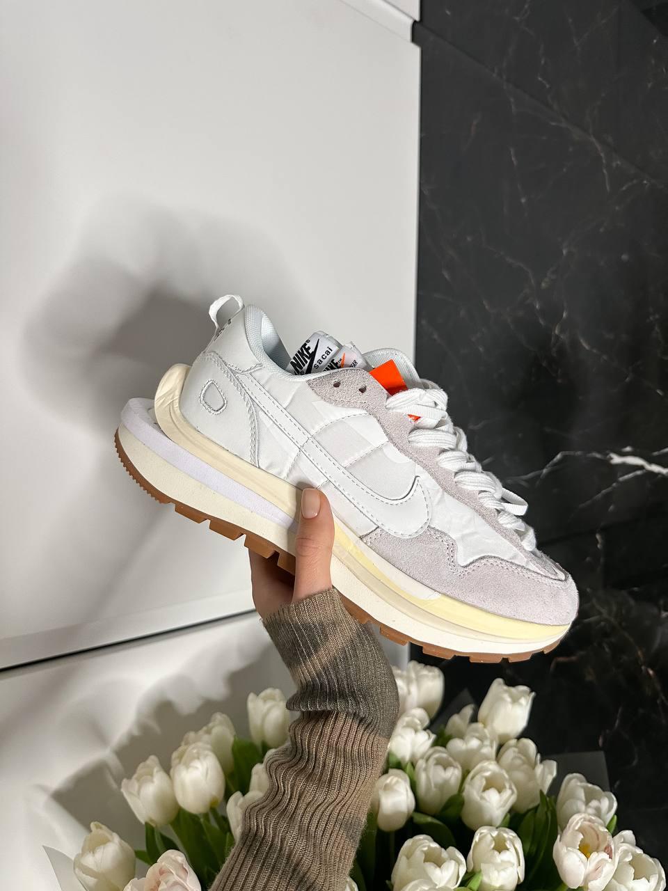 Жіночі кросівки Nike VaporWaffle Sacai White Cream (білі з кремовим) світлі модні кроси 2671 топ