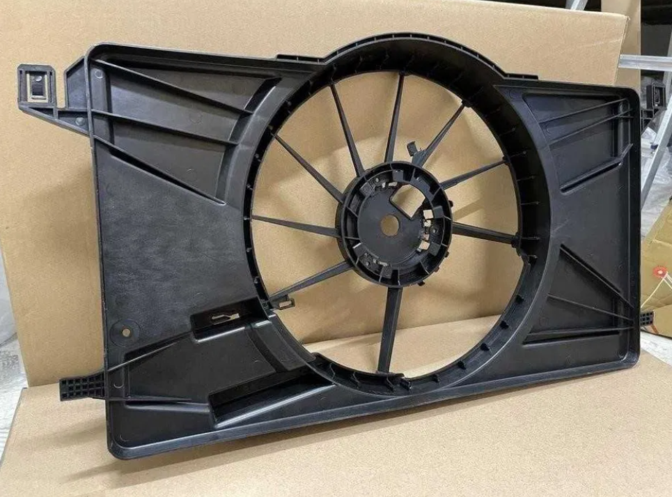 Дифузор Ford Focus 3, фото 1