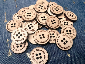 Бірка з логотипом 30х30х3мм