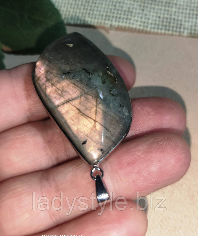 кулон с пурпурным лабрадоритом от студии LadyStyle.Biz кольцо перстень сапфир топаз купить украшения подарок талисман камень оберег кулон подвеска голубой агат сапфир топаз купить украшения подарок талисман камень оберег