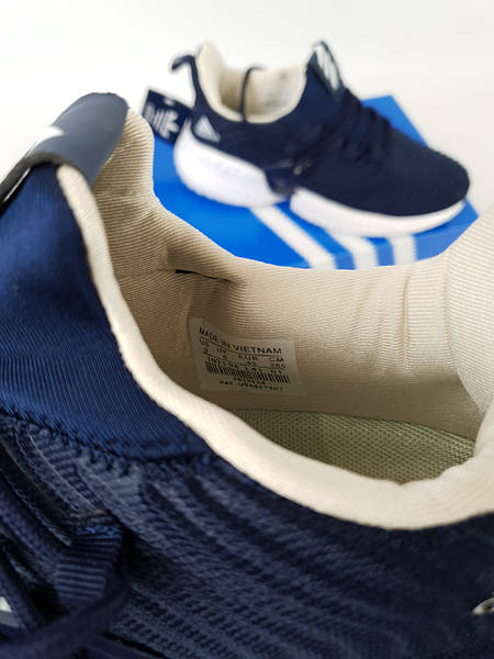 Adidas alphabounce vietnam 2025