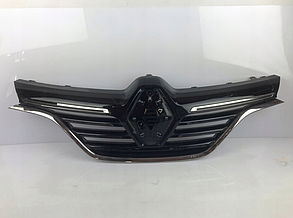 Решітка бампера центральна передньго Renault Megane 4 Рено Меган 4 Код: 622562805R, 622562805R