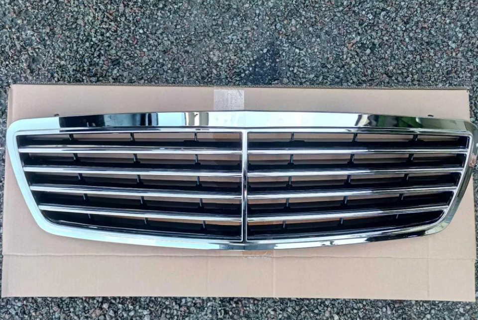 Решітка радіатора Mercedes C-Class W203 2000-2007, фото 1