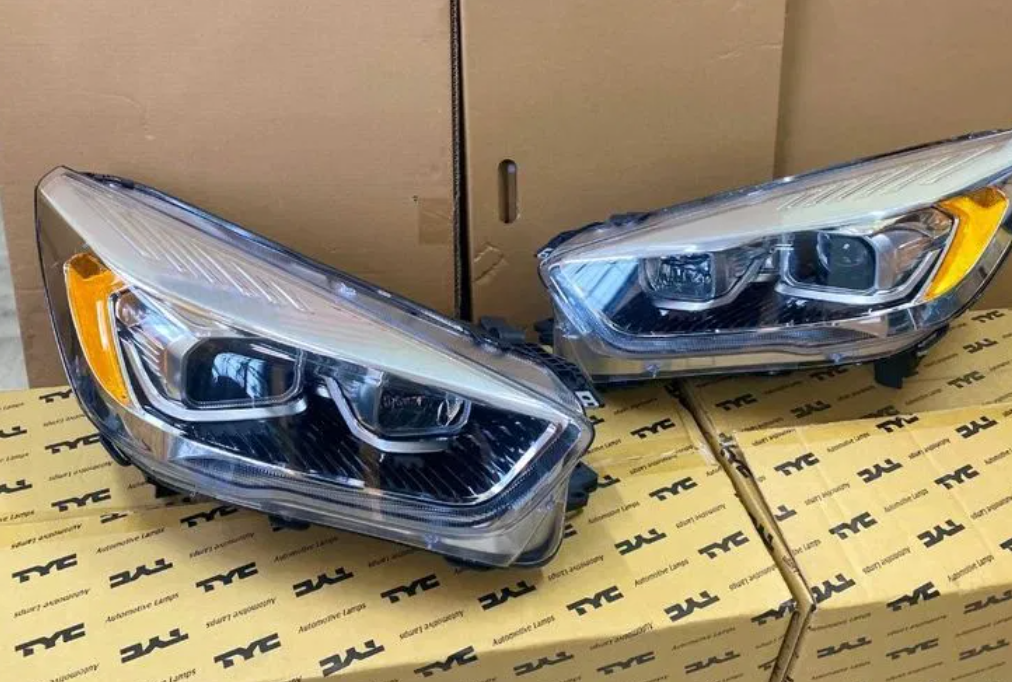 Фара ксенон Ford Escape USA 2016-2019, фото 1