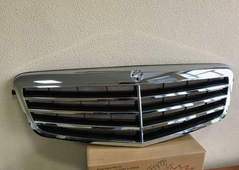 Решітка радіатора Mercedes W212 2009-2012, фото 1