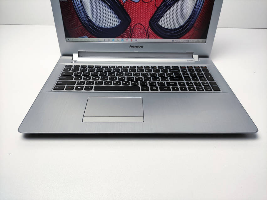 Lenovo - Lenovo Z51-70 Corei3-5010U ﾒﾓﾘ8GB SSD256 Lenovo Z51 - 15.6型 パワフルなマルチメディアノートブック Z