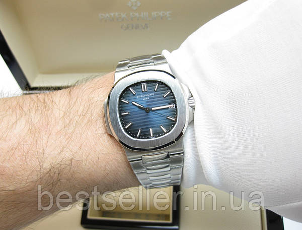 PATEK PHILIPPE NAUTILUS 5711 1A 010 cal. 324 SC 40MM BLUE DIAL. VIP