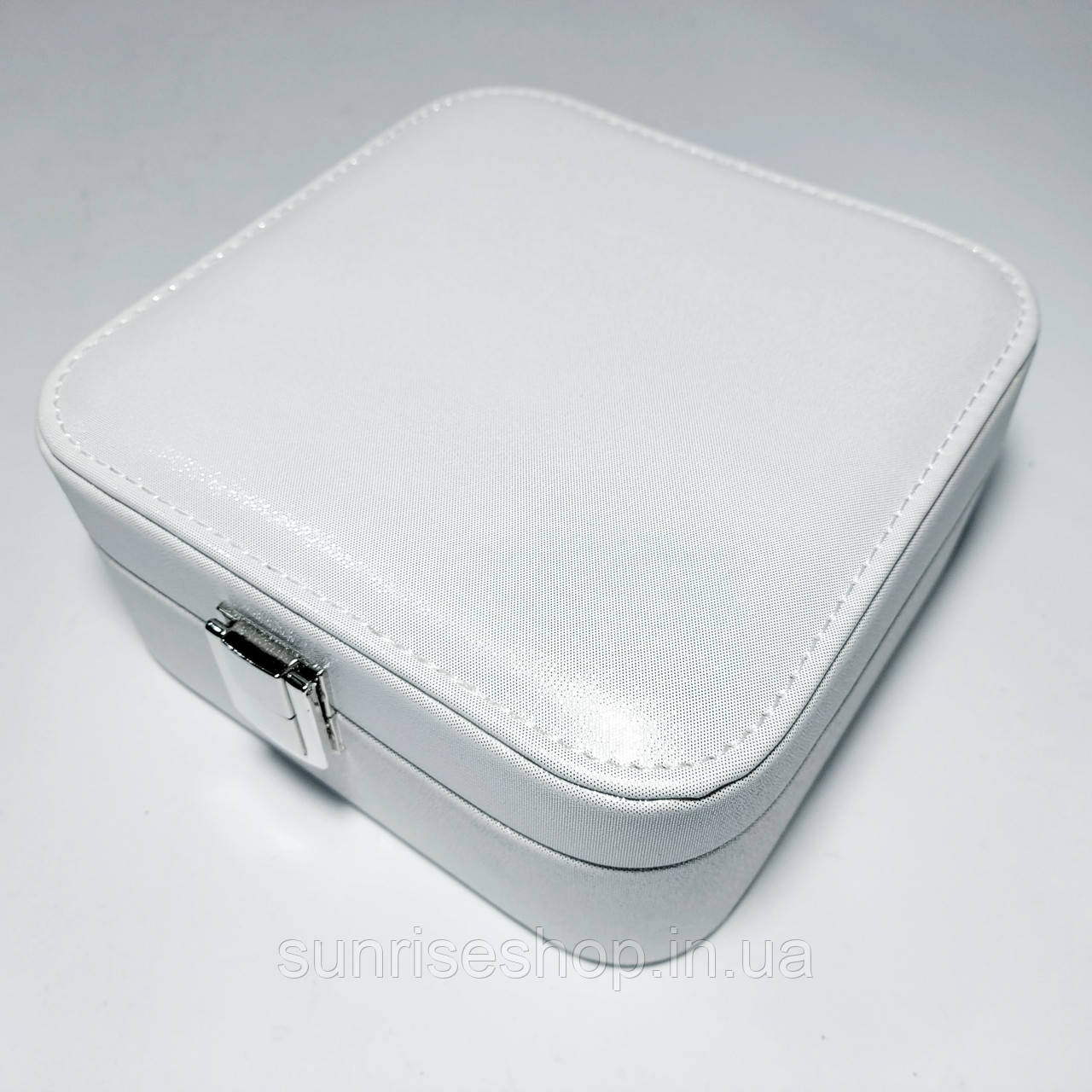 Шкатулка для прикрас шкірзамінник купити оптом