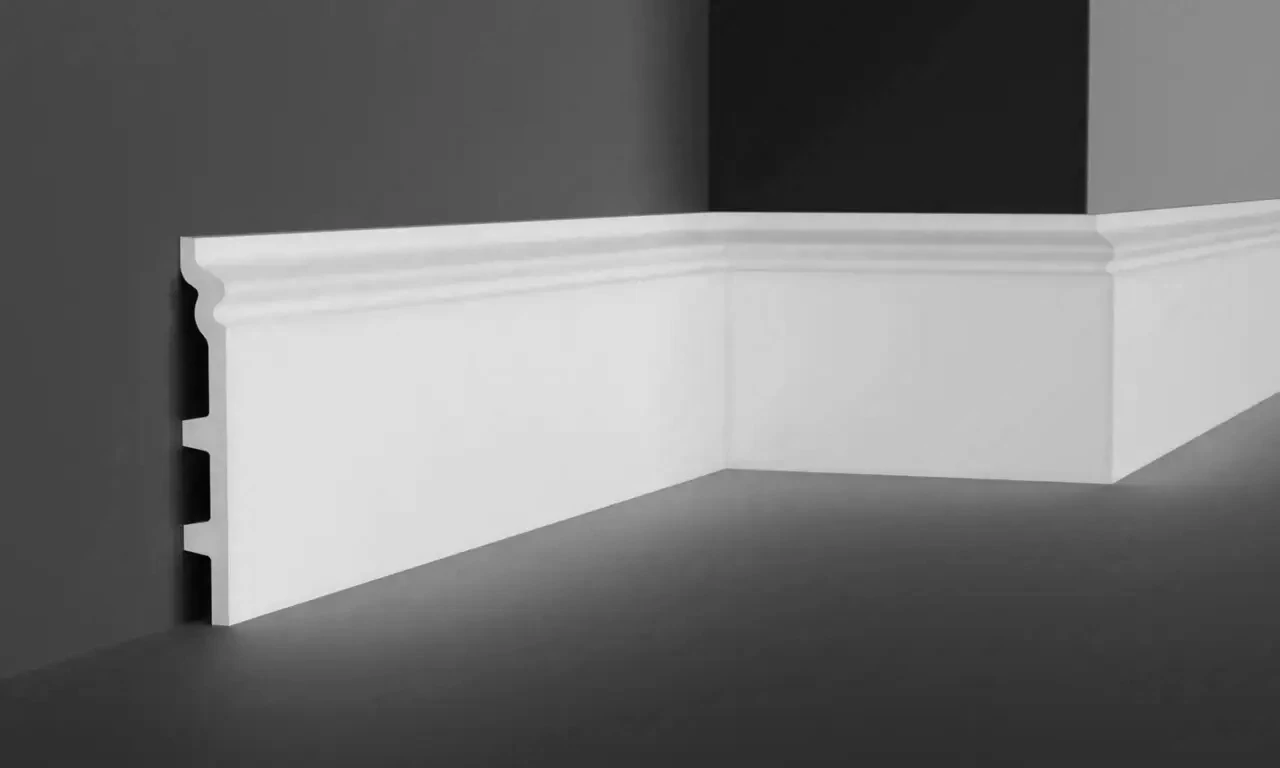 Плінтус Gaudi CR3245 (140х18х2000) мм, фото 1