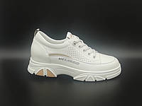 Кросівки світлі на товстій підошві. Розміри: 36, 37, 38, 39, 40 (беж); 36, 37, 38, 39 (сірі)