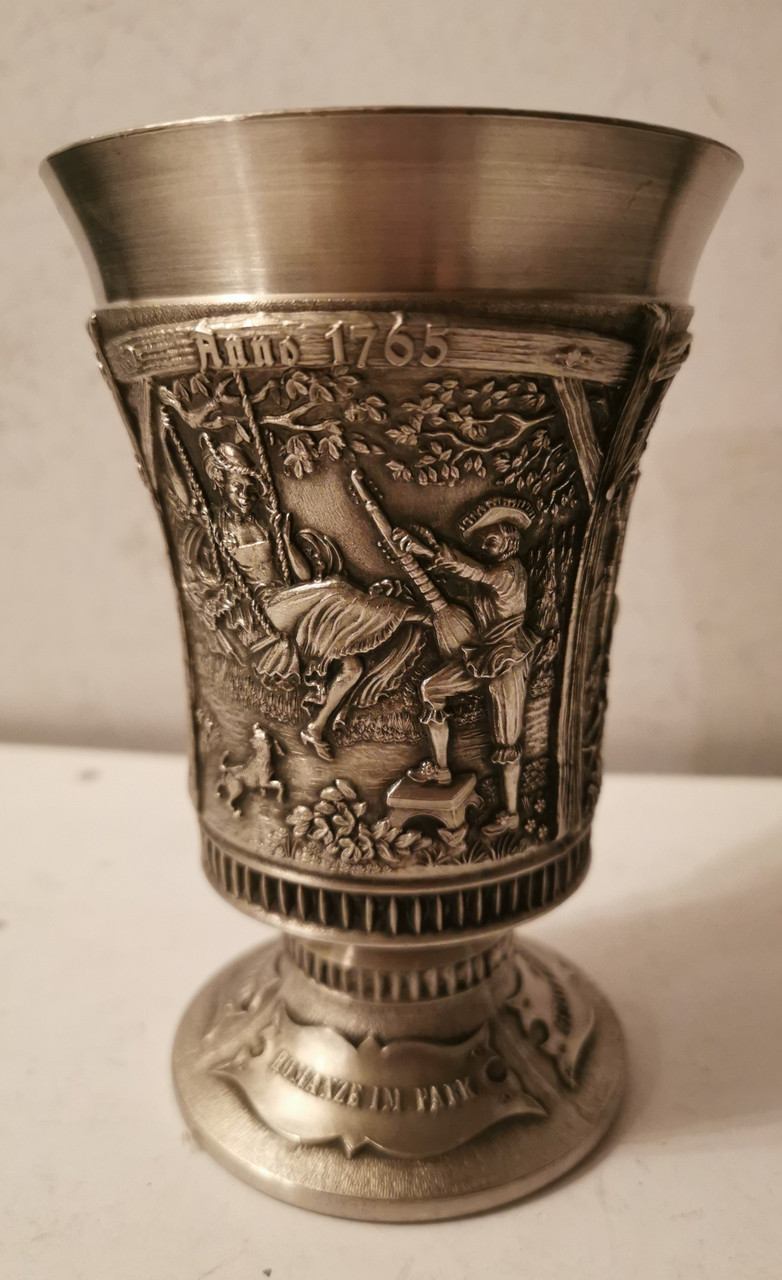 Олов'яний келих Любов, Романтика