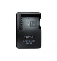 ТОП - Зарядное устройство BC-W126 для камер FujiFilm (батарея NP-W126, NP-W126S)