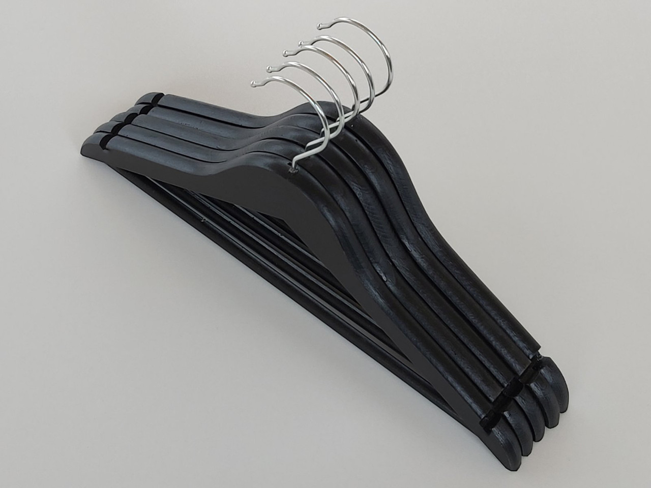 Плічка довжиною 38 см дерев'яні чорного кольору, в упаковці 5 штук