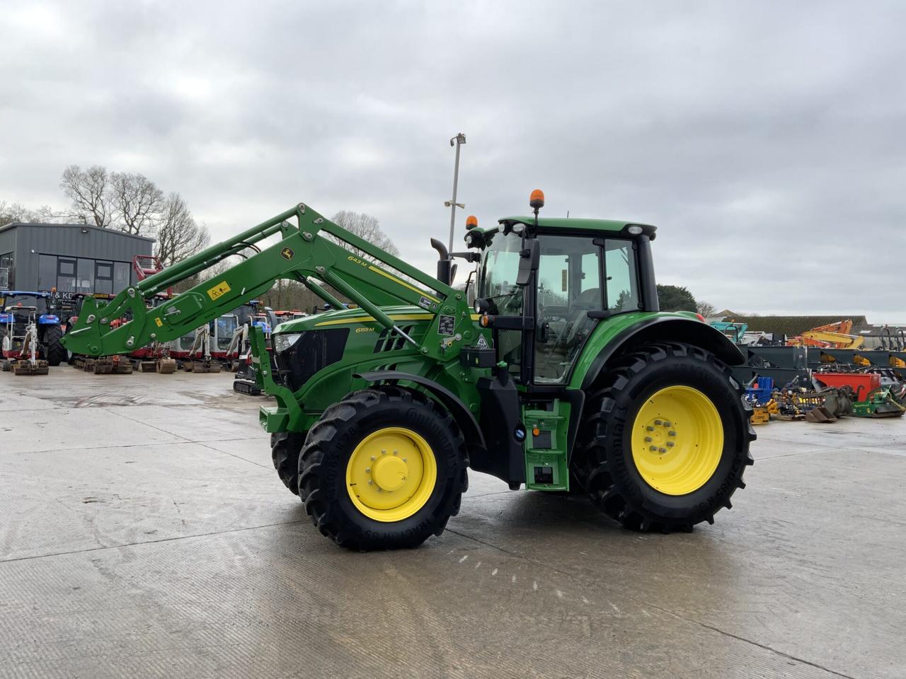 Трактор John Deere 6155M 2021 року