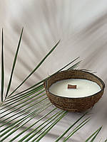 Соєва ароматична свічка у кокосі ручної роботи
