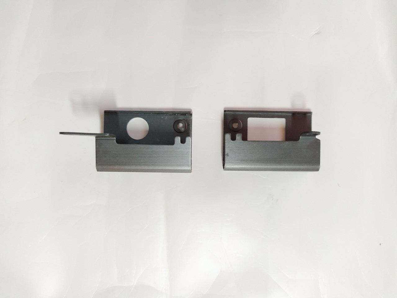 Dell Latitude E7450 Заглушки на петлі бу