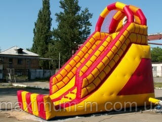 Гірка- Батут "Замок"