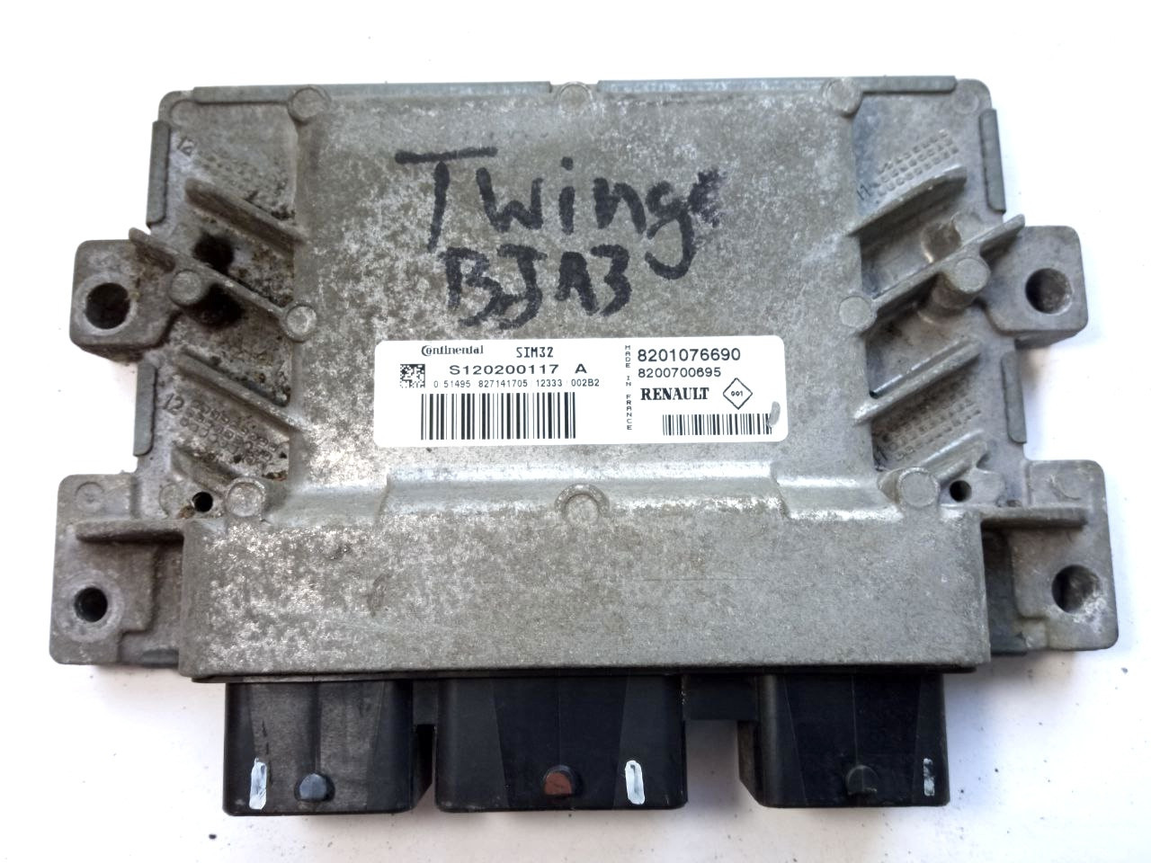Електронний блок керування Renault Twingo S120200117A / 8201076690 / 8200700695