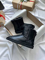 Угги жіночі UGG Classic Mini Zip Boot Black (c мехом) 10314