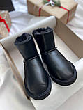 Жіночі угги UGG Classic Mini Zip Boot Black (c мехом) 10314, фото 5