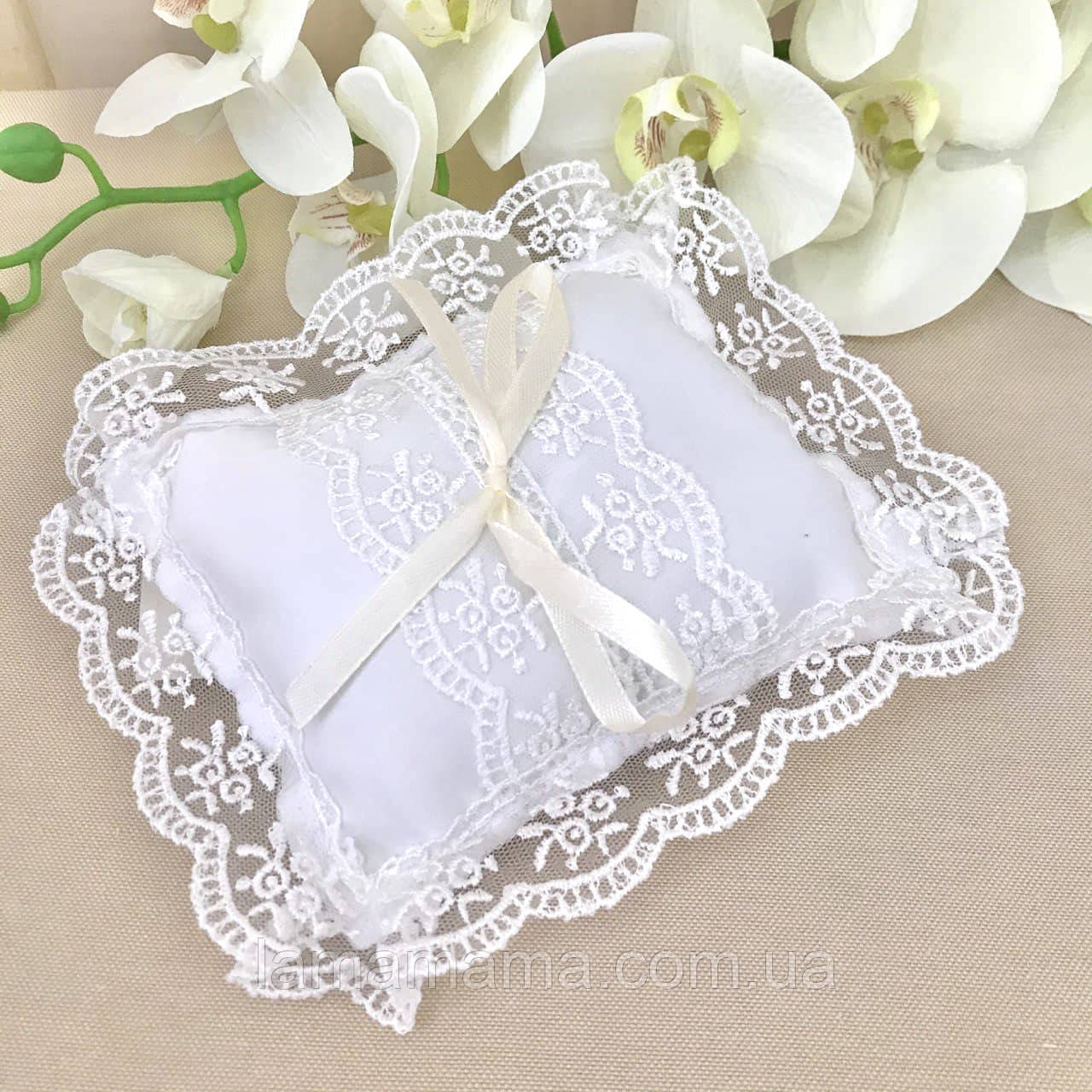 Подушечка для хрестика Хрестильний оберіг молочний BetiS, фото 1