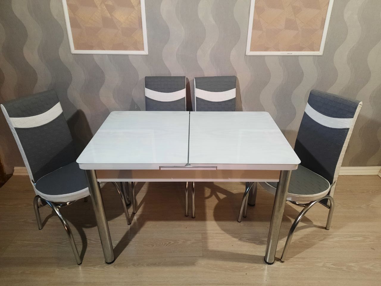 Обеденный стол и 4 стула Турция Стильные и современные комплекты в 3 D ...