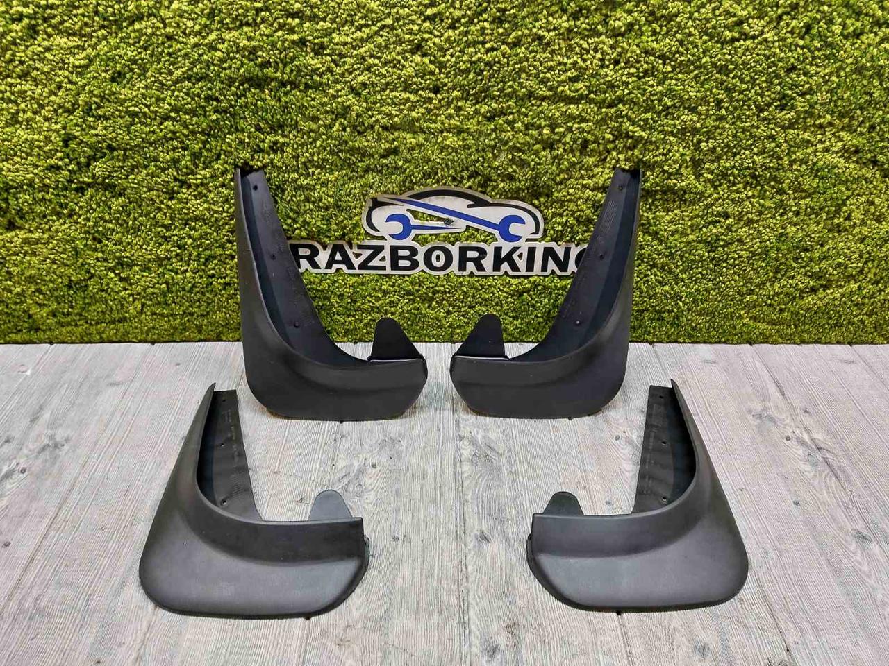 Бризковики Комплект 4 шт Передні Задні універсальні на Renault Logan 1,2 Рено Логан 1,2 новые, фото 1