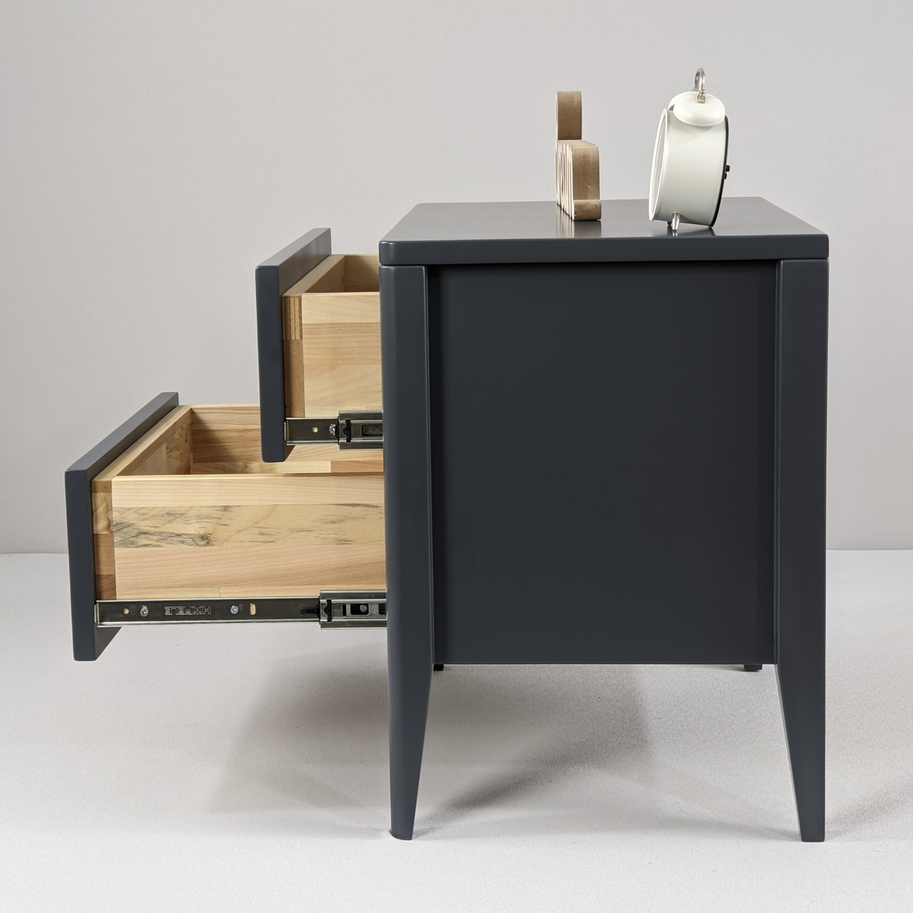 Тумба "Хюгге" в скандинавском стиле цвет графит. Доставка бесплатная Тумба "Хюгге" в скандинавском стиле цвет графит. Доставка бесплатная