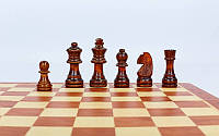 Настольная игра деревянные шахматы 3008: размер доски 30х30см