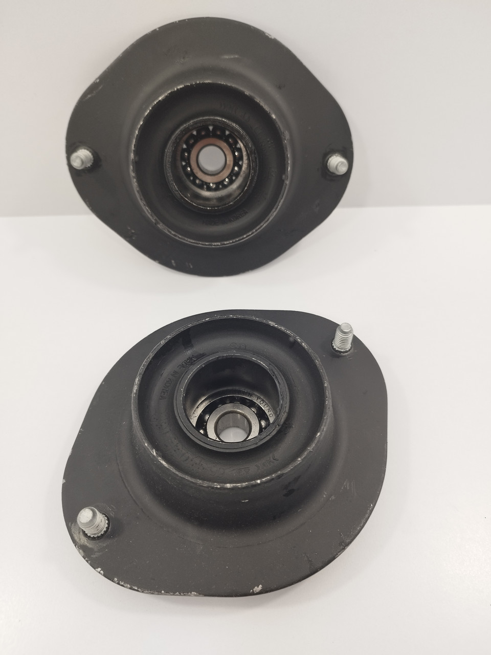 Опоры переднего амортизатора (к-т лев+прав) Нексия ,Кадет GEUNYOUNG ...