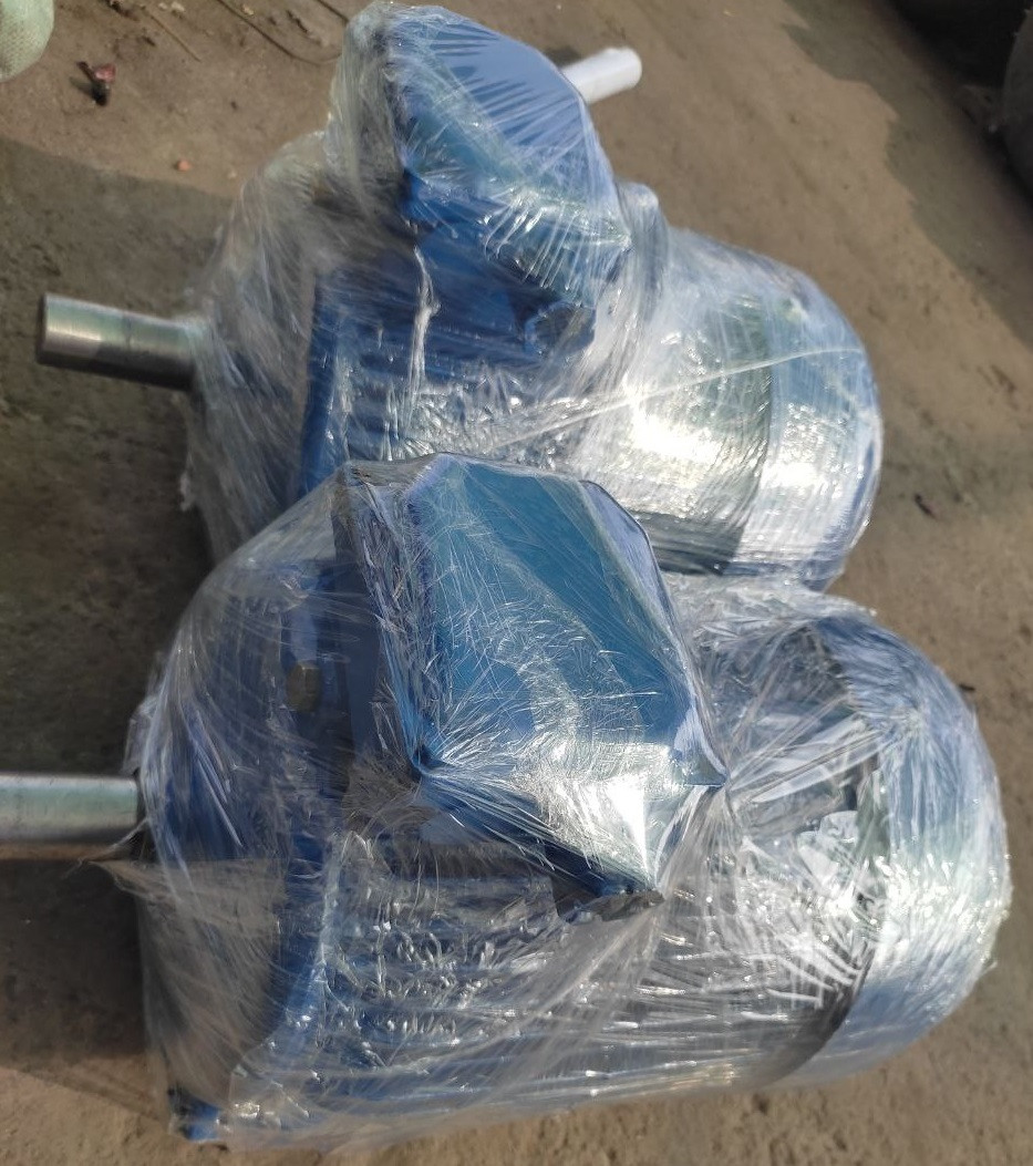 4АМ132М8 (електродвигун 4АМ132М8 5,5 кВт 750 об/хв)