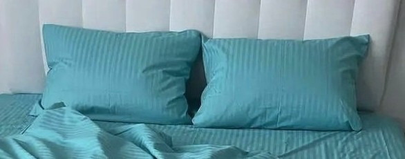 Наволочка 70х70 з страйп-сатину лазурно-бірюзового кольору