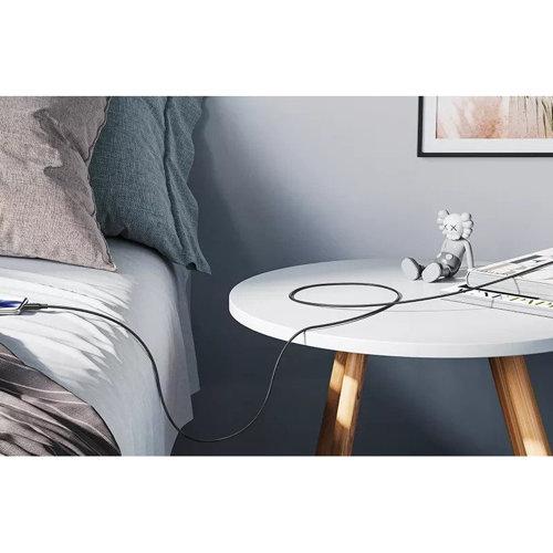 Чи варто купувати зарядний пристрій з вбудованим кабелем?