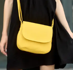 Жіноча сумочка яскрава якісна молодіжна стильна на щодень для дівчат 20х24х7 см MR