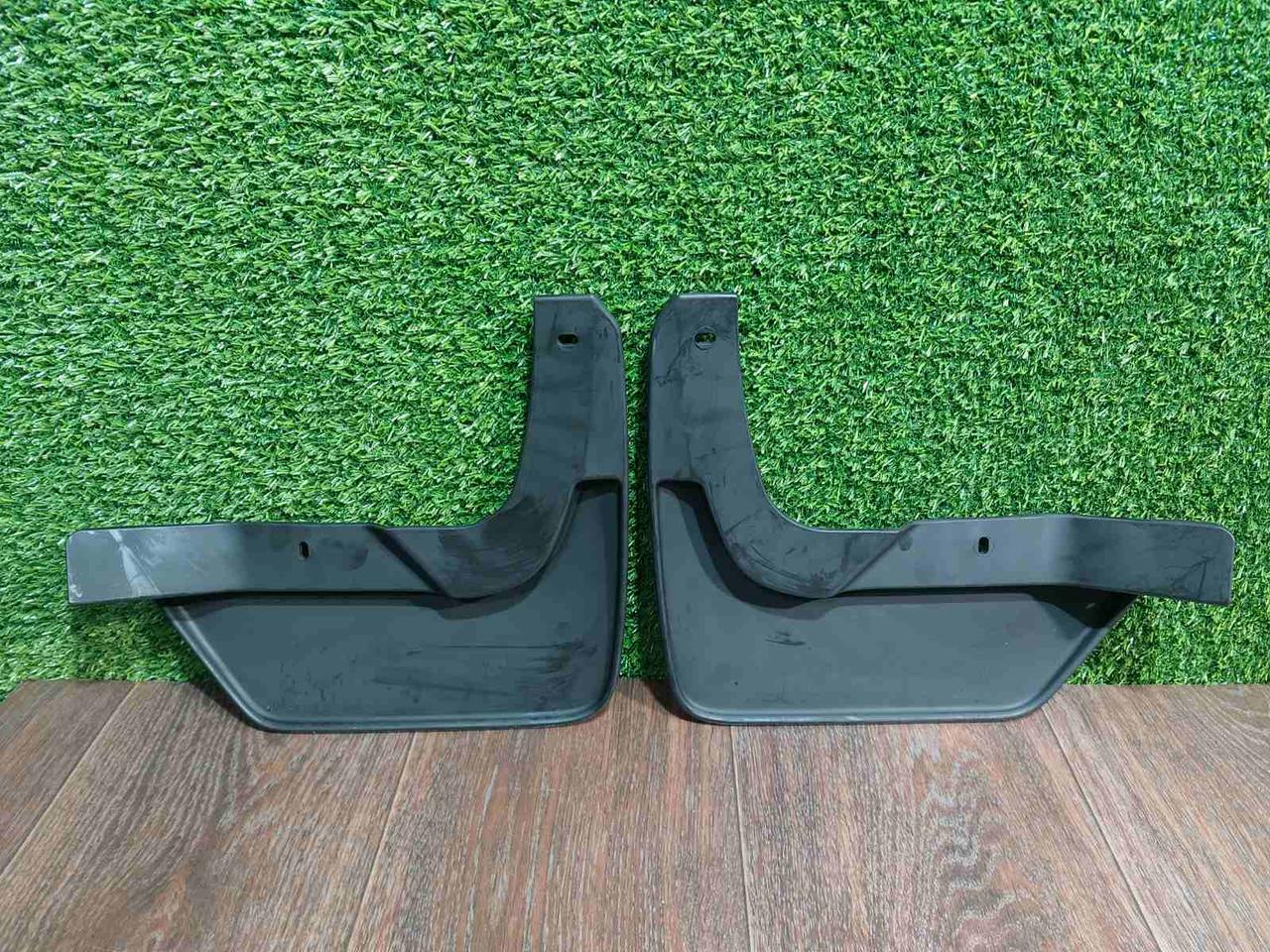 Бризговики задні Renault Duster 2 Рено Дастер 2 (2018-...) Оригінал 8201700276, фото 1