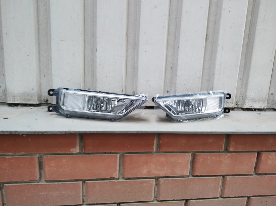 Протитуманна фара Volkswagen Tiguan 2017+, фото 1