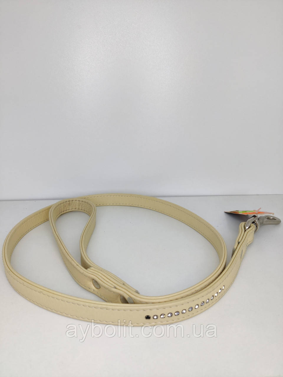 Шкіряний повідець Kareline бежевого кольору з прикрасами довжина: 1000мм Ширина:17мм, фото 1