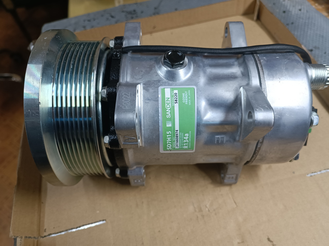 Компрессор SD7H15 Sanden кондиционера с поликлиновым шкивом PV4 12В ...