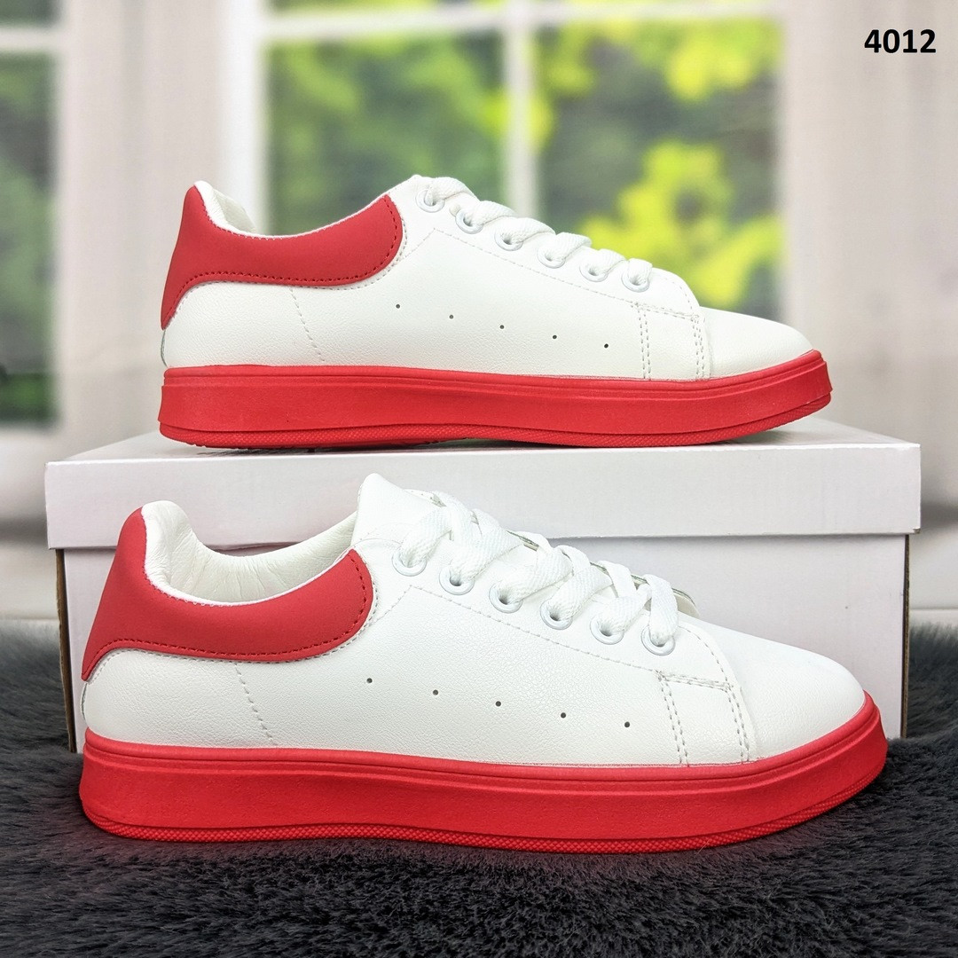 Кеди жіночі білі Violeta на червоній підошві еко-шкіра.