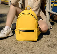 Рюкзак женский яркий для ноутбука стильный молодежный желтый 35х25х14 см, практичный городской рюкзак экокожа