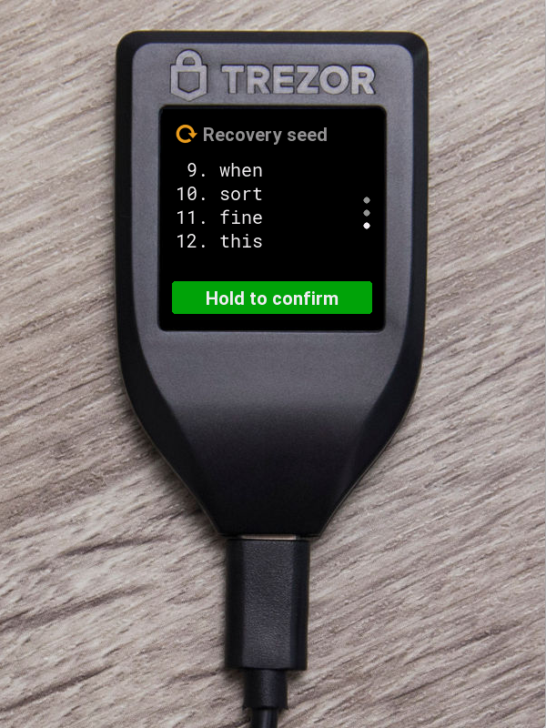 Аппаратный кошелек Trezor Model T Black (ВИТРИННЫЙ ВАРИАНТ) (Открытая упаковка) aiw 834 - фото 2 - id-p1757871119