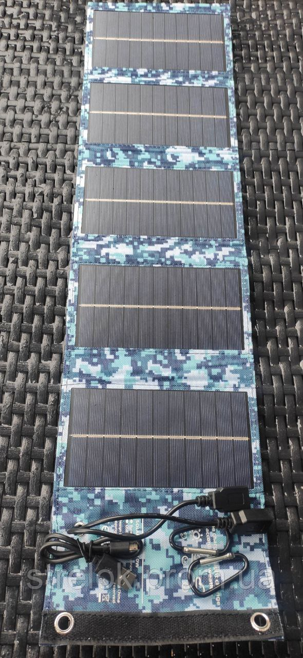 Портативна сонячна панель на 10W для заряджання телефонів. Колір — камуфляж