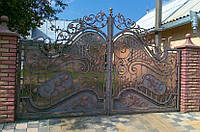 Кованые распашные ворота с поликарбонатом, код: 01052