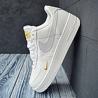 Кросівки жіночі з золоти лого Nike Air Force 1. Модне жіноче взуття Найк Аір Форс 1., фото 10