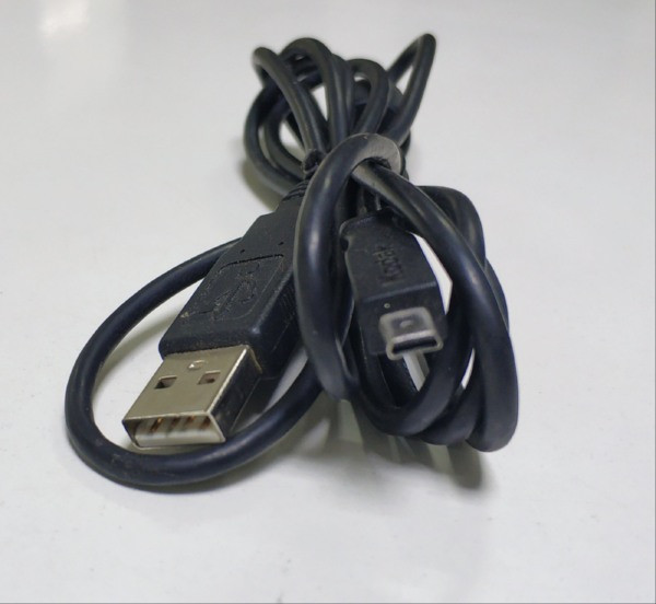 Кабель USB для фотоапарата KODAK, 1 м, б/у