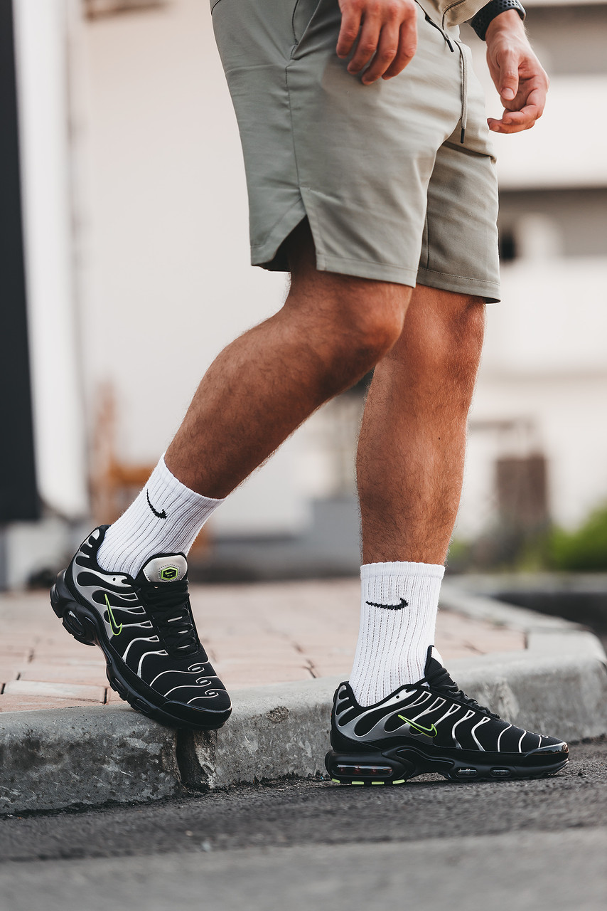 Nike air max plus green store and black