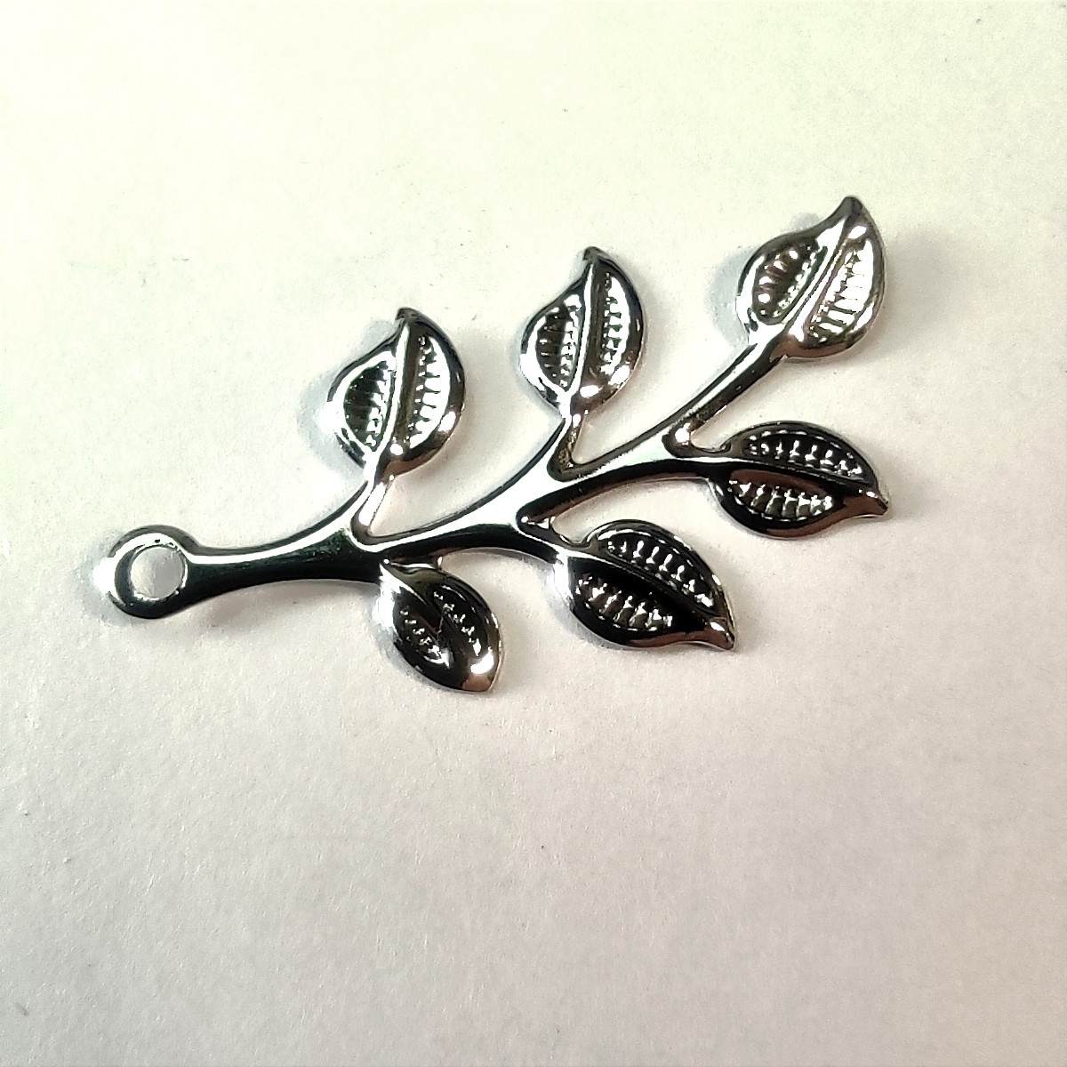 Підвіска Finding Кулон гілочка з листям Сталистий 19 мм x 36 мм