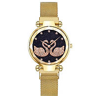 Женские часы сетчатый ремешок с магнитной застёжкой в золотом цвете
