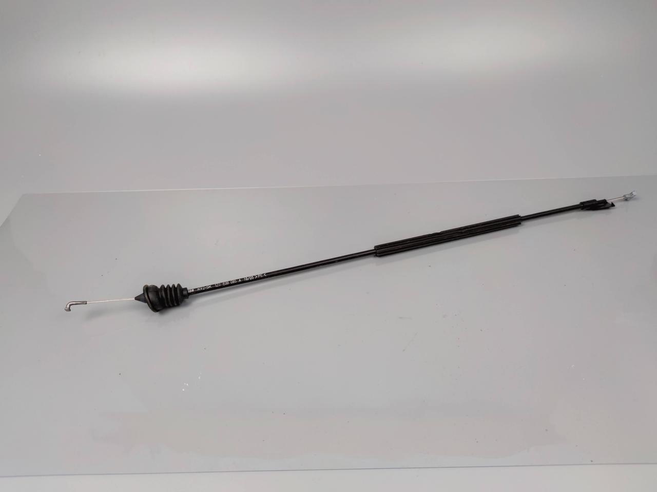 Трос (тяга) відчинення замка дверей задньої 1Z0837085A SKODA OCTAVIA A5